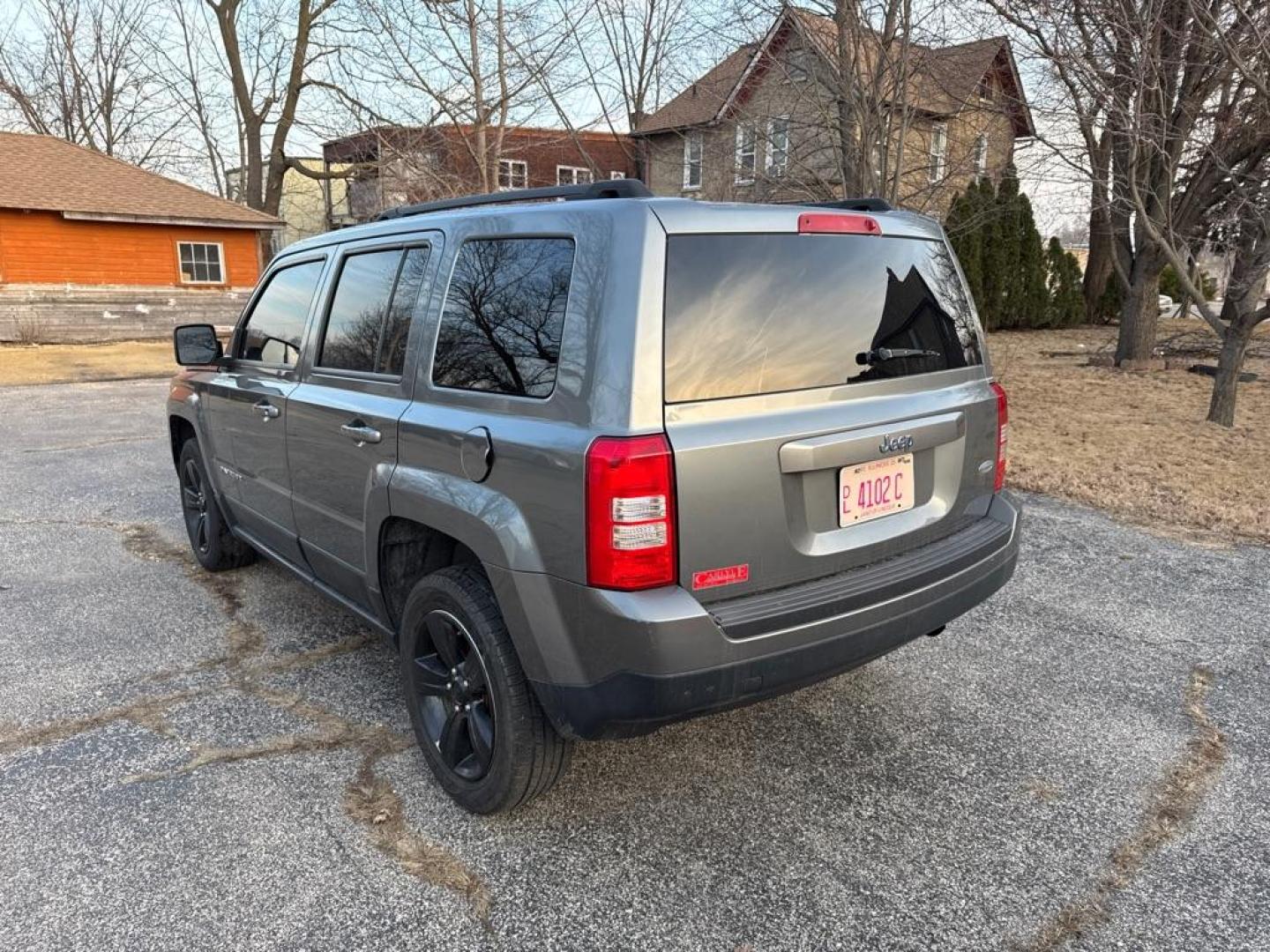 2014 GRAY JEEP PATRIOT LATITUDE (1C4NJPFA9ED) with an 2.0L engine, Continuously Variable transmission, located at 1708 Broadway, Rockford, IL, 61104, (815) 397-5010, 42.252522, -89.069359 - Photo#3