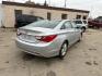 2012 SILVER HYUNDAI SONATA SE (5NPEC4AC7CH) with an 2.4L engine, Automatic transmission, located at 1708 Broadway, Rockford, IL, 61104, (815) 397-5010, 42.252522, -89.069359- Photo#2