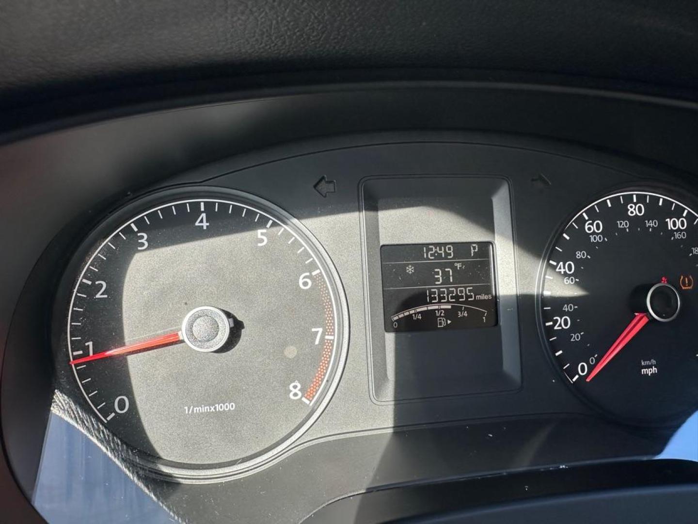 2011 BLUE VOLKSWAGEN JETTA SEL (3VWLX7AJ2BM) with an 2.5L engine, Automatic transmission, located at 1708 Broadway, Rockford, IL, 61104, (815) 397-5010, 42.252522, -89.069359 - Photo#8