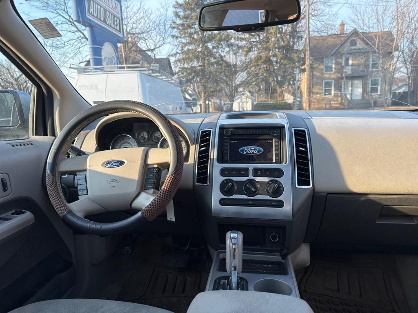 2007 GRAY FORD EDGE SEL (2FMDK48C47B) with an 3.5L engine, Automatic transmission, located at 1708 Broadway, Rockford, IL, 61104, (815) 397-5010, 42.252522, -89.069359 - Photo#5