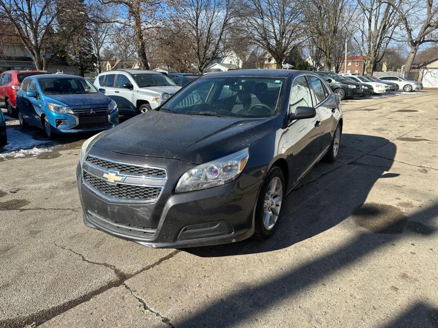 2013 GRAY CHEVROLET MALIBU 1LT (1G11D5RR1DF) with an 2.4L engine, Automatic transmission, located at 1708 Broadway, Rockford, IL, 61104, (815) 397-5010, 42.252522, -89.069359 - Photo#0