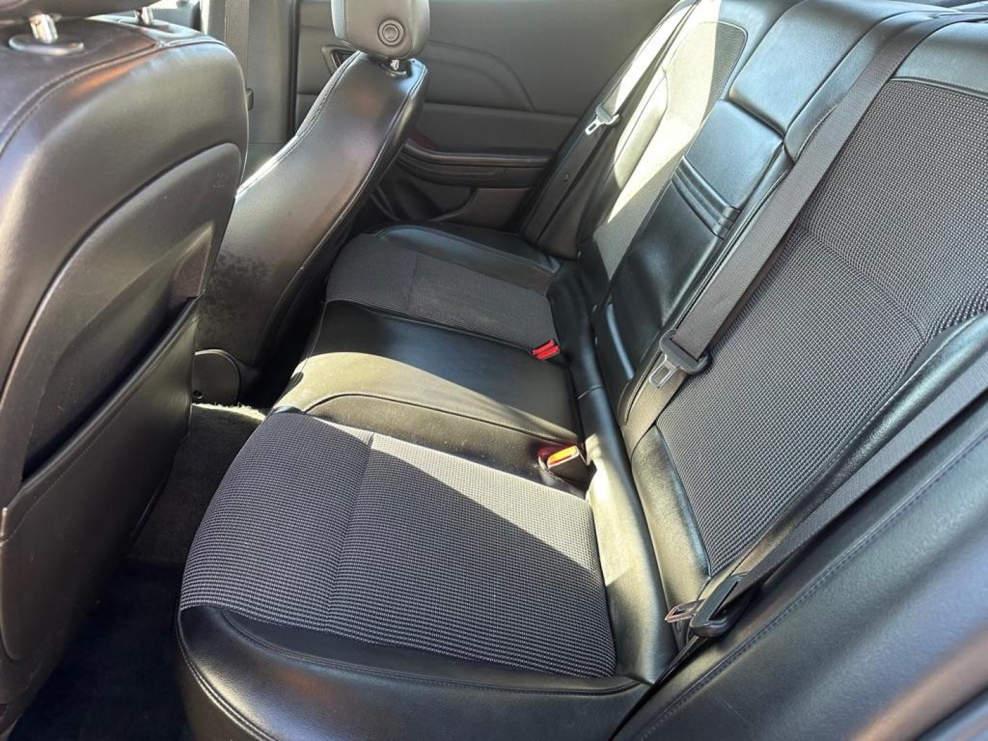 2013 GRAY CHEVROLET MALIBU 1LT (1G11D5RR1DF) with an 2.4L engine, Automatic transmission, located at 1708 Broadway, Rockford, IL, 61104, (815) 397-5010, 42.252522, -89.069359 - Photo#4