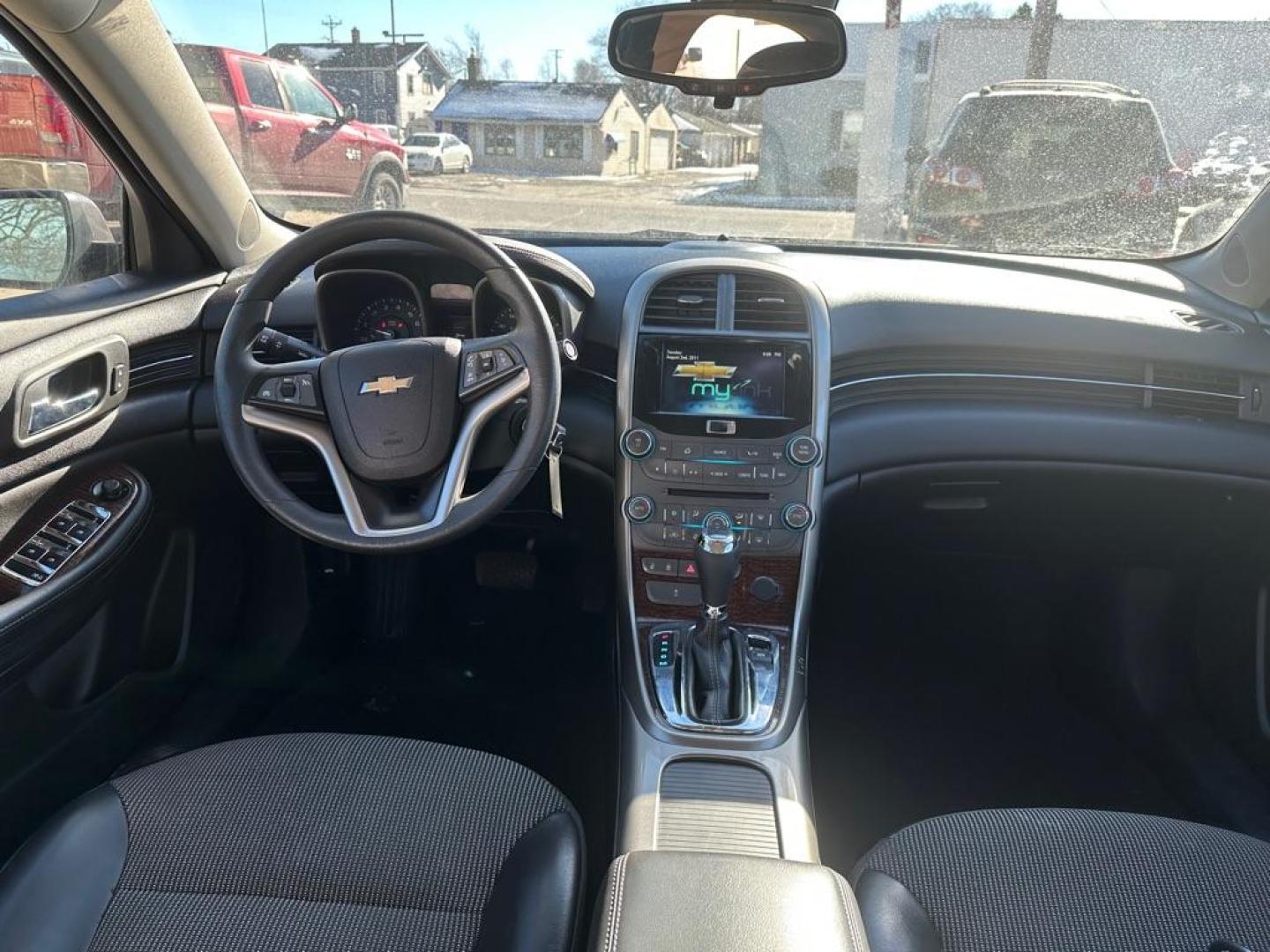 2013 GRAY CHEVROLET MALIBU 1LT (1G11D5RR1DF) with an 2.4L engine, Automatic transmission, located at 1708 Broadway, Rockford, IL, 61104, (815) 397-5010, 42.252522, -89.069359 - Photo#5