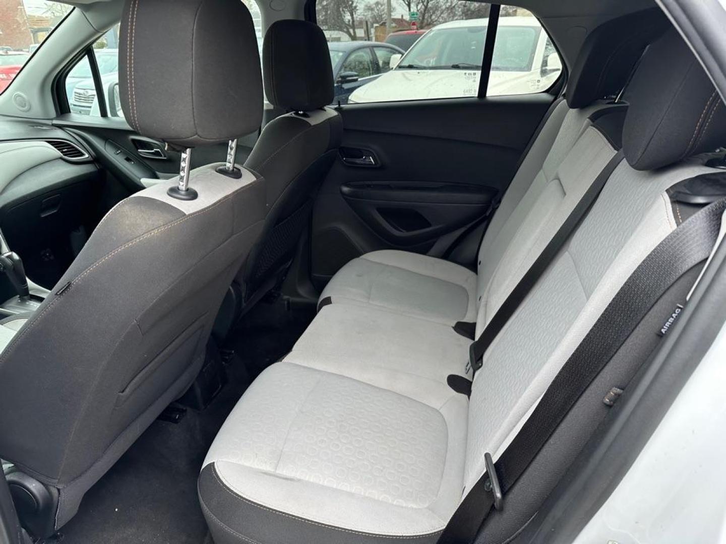 2018 WHITE CHEVROLET TRAX LS (3GNCJNSB1JL) with an 1.4L engine, Automatic transmission, located at 1708 Broadway, Rockford, IL, 61104, (815) 397-5010, 42.252522, -89.069359 - Photo#4