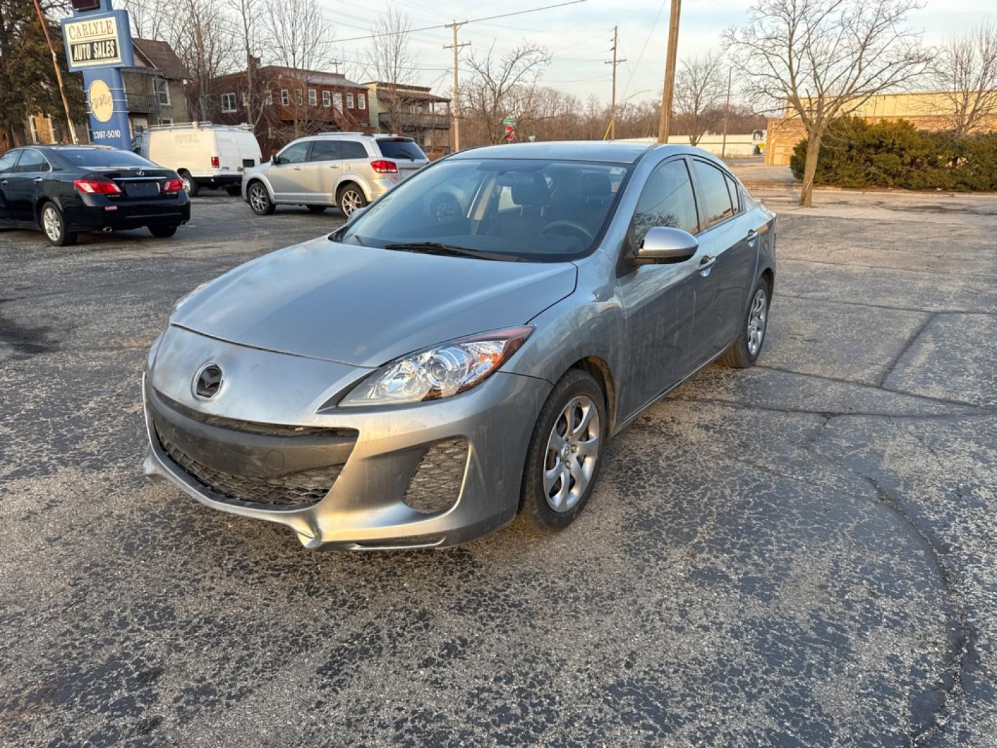 2012 SILVER MAZDA 3 I (JM1BL1UF1C1) with an 2.0L engine, Automatic transmission, located at 1708 Broadway, Rockford, IL, 61104, (815) 397-5010, 42.252522, -89.069359- Photo#0
