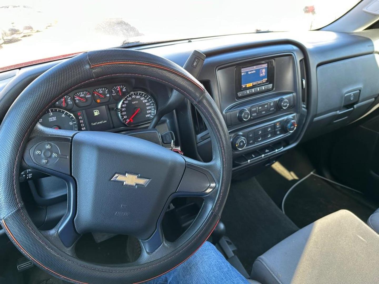 2014 RED CHEVROLET SILVERADO 1500 (1GCVKPEH9EZ) with an 4.3L engine, Automatic transmission, located at 1708 Broadway, Rockford, IL, 61104, (815) 397-5010, 42.252522, -89.069359 - Photo#9