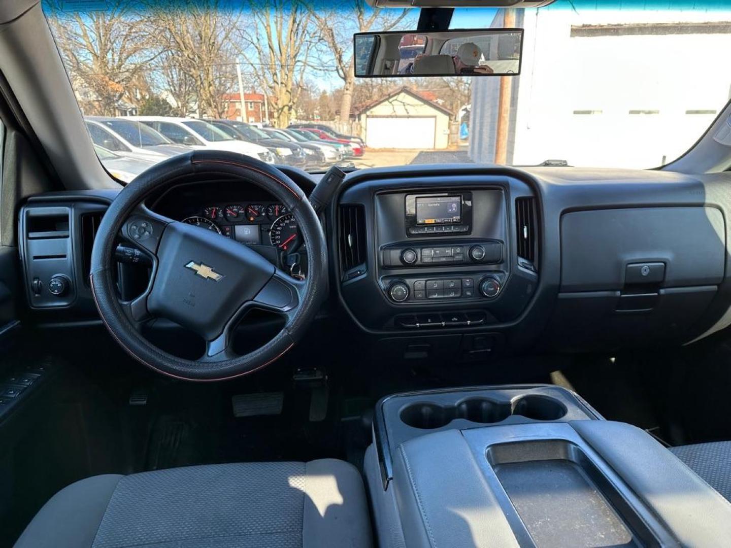 2014 RED CHEVROLET SILVERADO 1500 (1GCVKPEH9EZ) with an 4.3L engine, Automatic transmission, located at 1708 Broadway, Rockford, IL, 61104, (815) 397-5010, 42.252522, -89.069359 - Photo#6