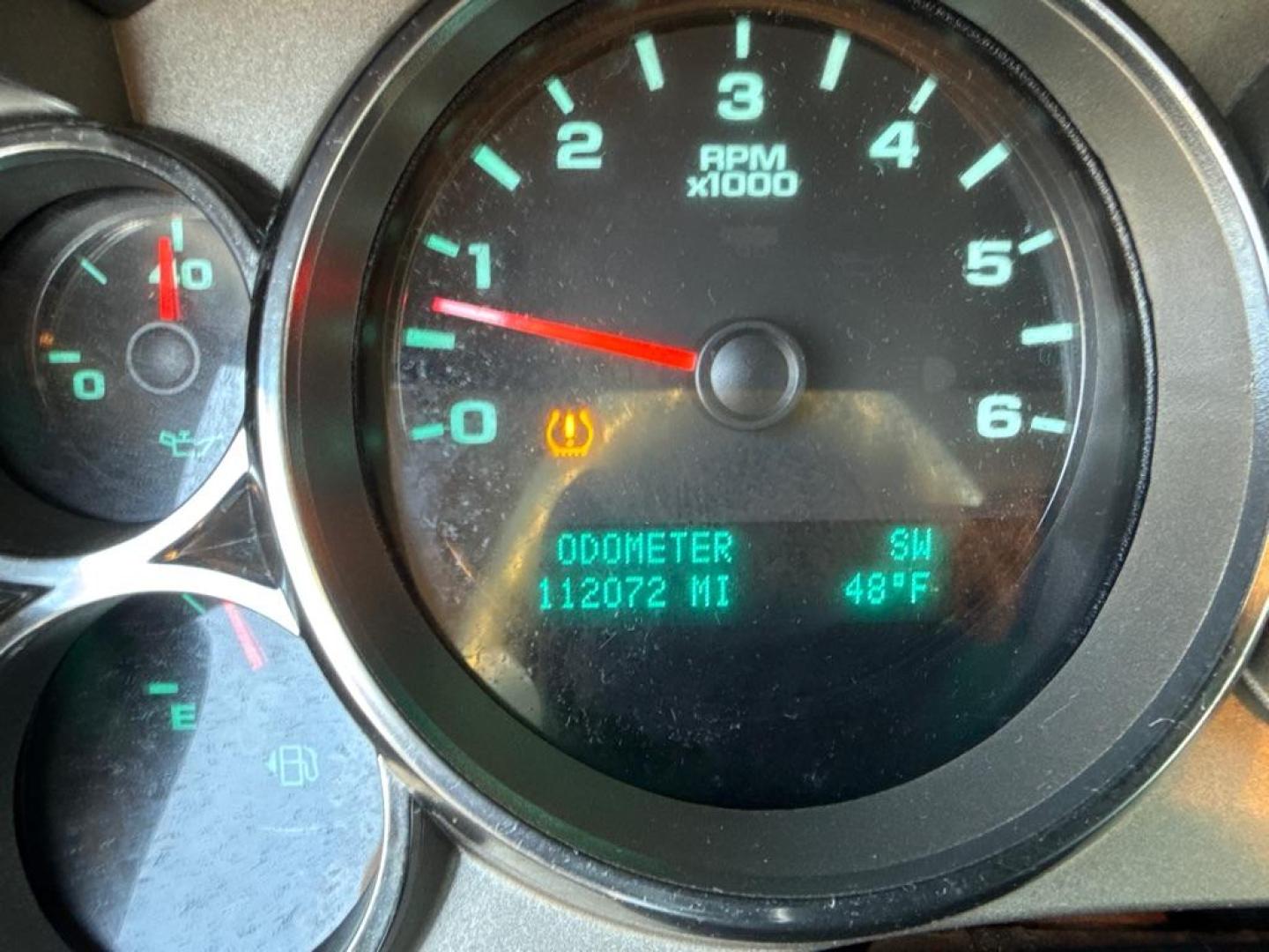 2013 GRAY CHEVROLET SILVERADO 1500 LT (1GCRKSE72DZ) with an 5.3L engine, Automatic transmission, located at 1708 Broadway, Rockford, IL, 61104, (815) 397-5010, 42.252522, -89.069359 - Photo#20