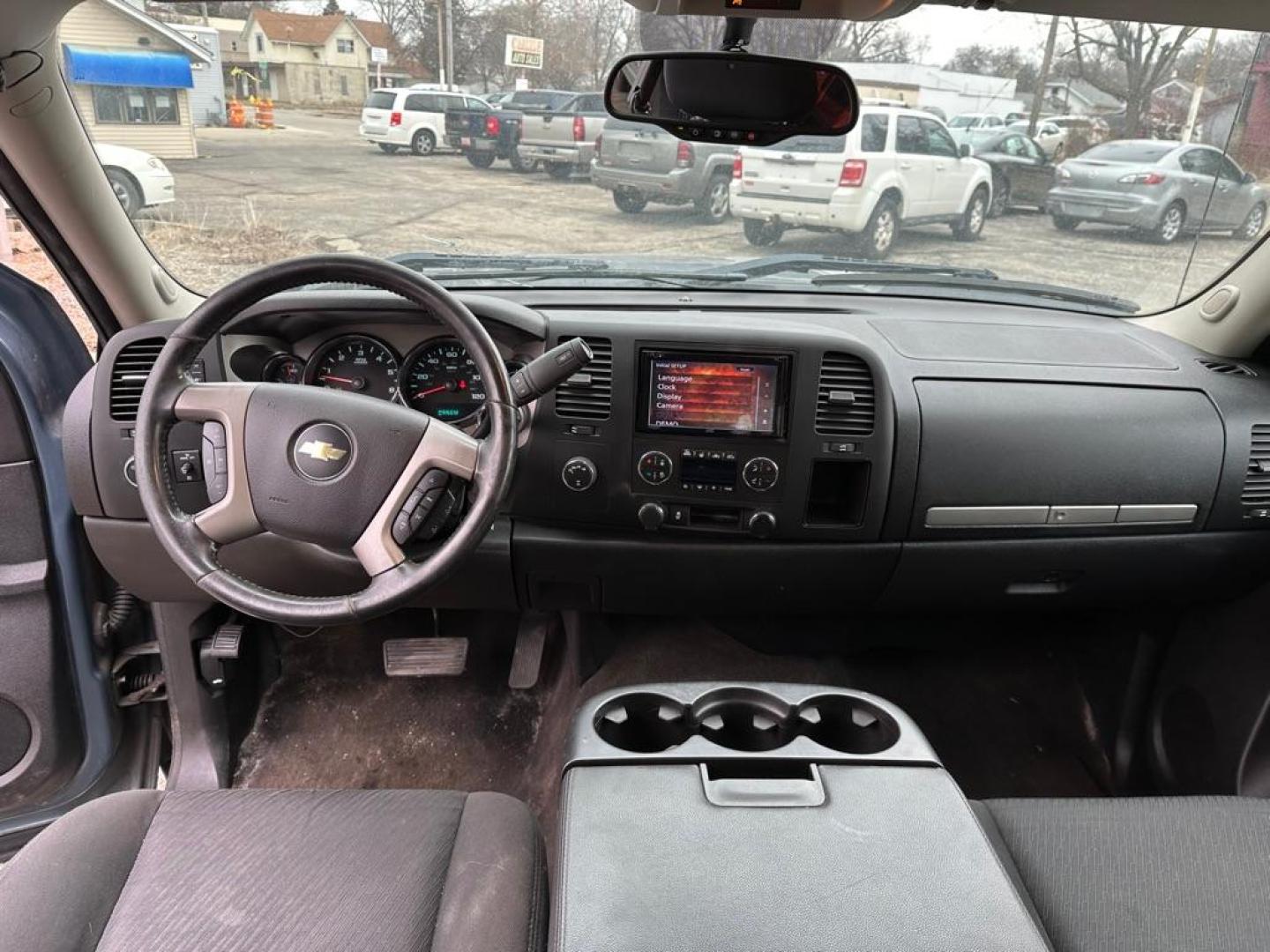 2013 GRAY CHEVROLET SILVERADO 1500 LT (1GCRKSE72DZ) with an 5.3L engine, Automatic transmission, located at 1708 Broadway, Rockford, IL, 61104, (815) 397-5010, 42.252522, -89.069359 - Photo#7