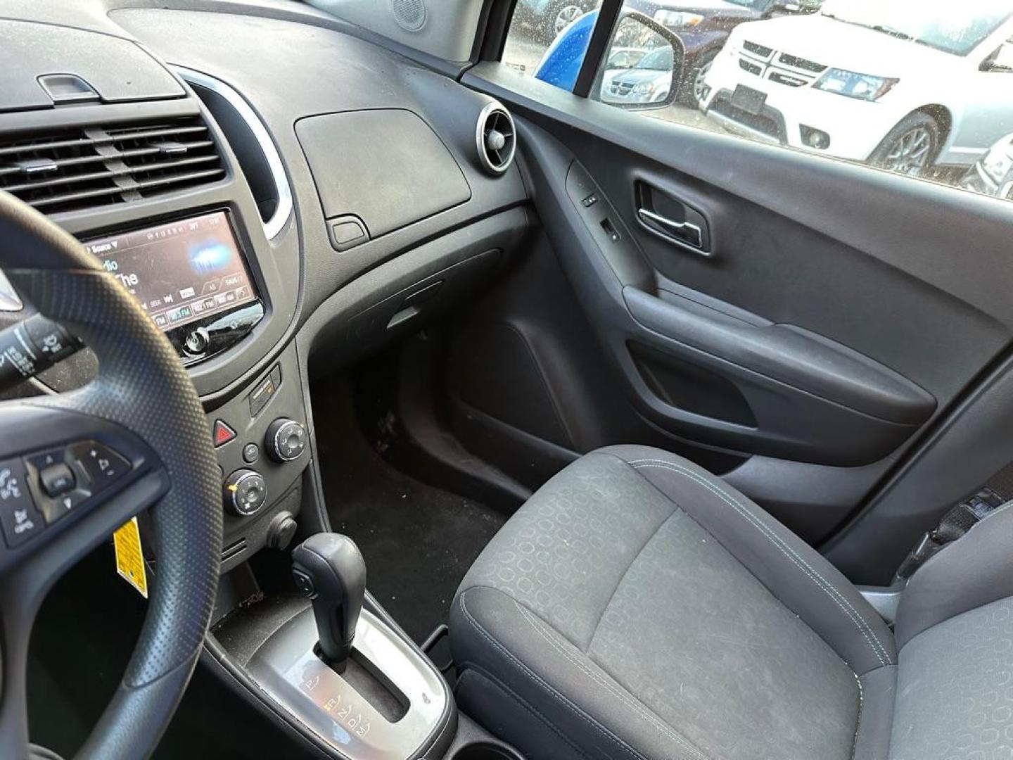 2015 BLUE CHEVROLET TRAX LS (KL7CJKSBXFB) with an 1.4L engine, Automatic transmission, located at 1708 Broadway, Rockford, IL, 61104, (815) 397-5010, 42.252522, -89.069359 - Photo#6