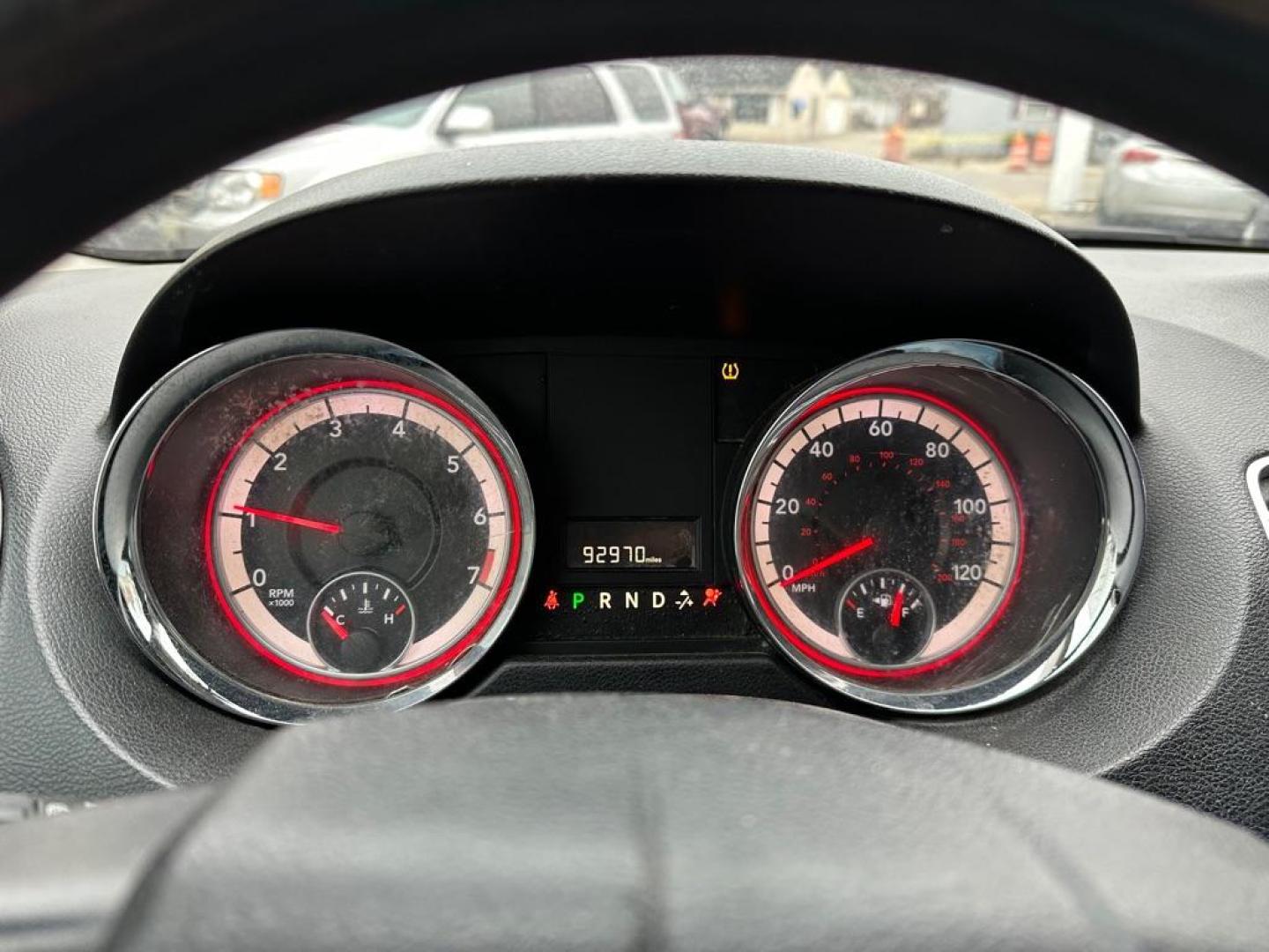 2014 SILVER DODGE GRAND CARAVAN SE (2C4RDGBG3ER) with an 3.6L engine, Automatic transmission, located at 1708 Broadway, Rockford, IL, 61104, (815) 397-5010, 42.252522, -89.069359 - Photo#8