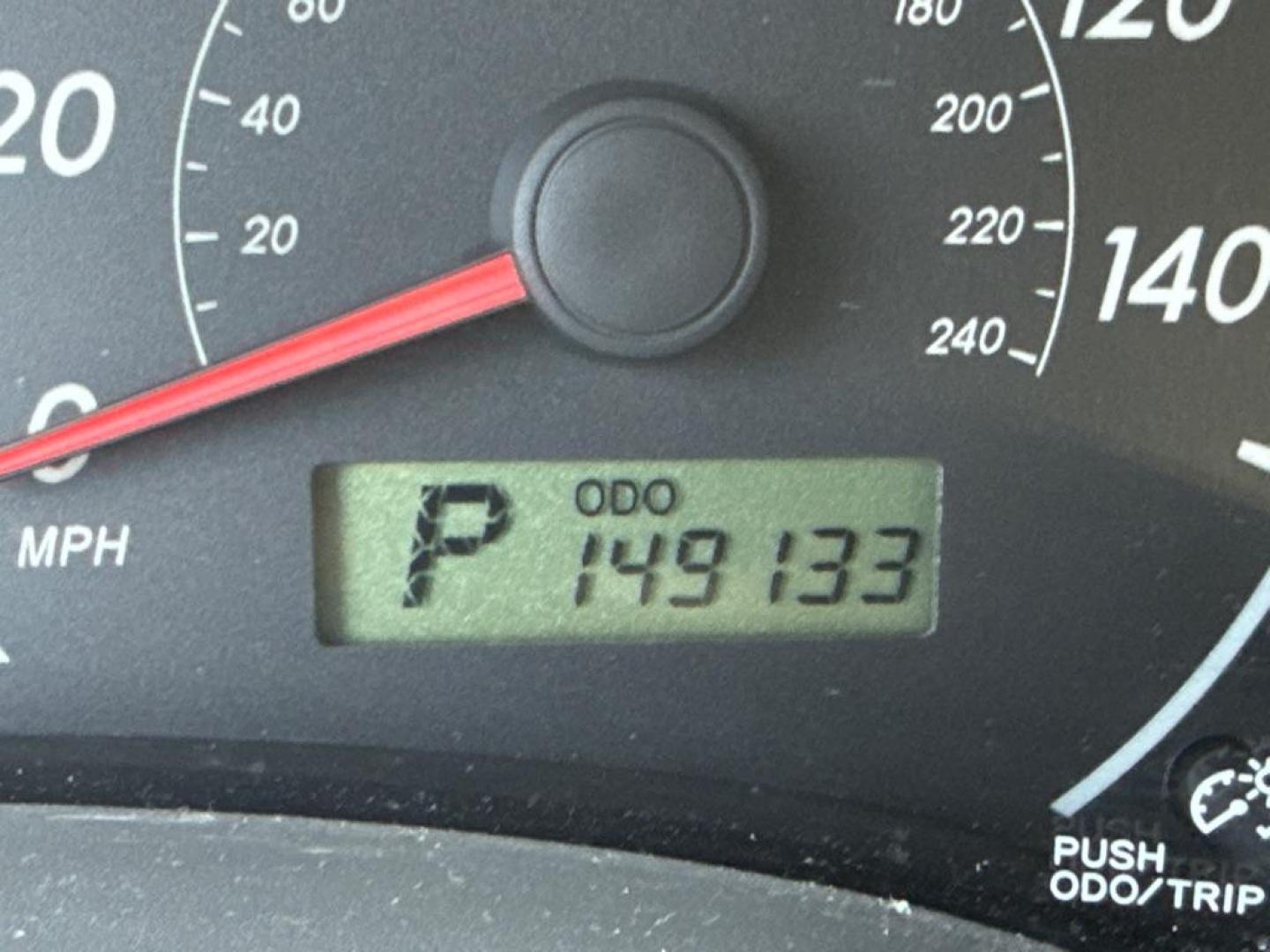 2009 SILVER TOYOTA COROLLA BASE (JTDBL40E799) with an 1.8L engine, Automatic transmission, located at 1708 Broadway, Rockford, IL, 61104, (815) 397-5010, 42.252522, -89.069359 - Photo#19