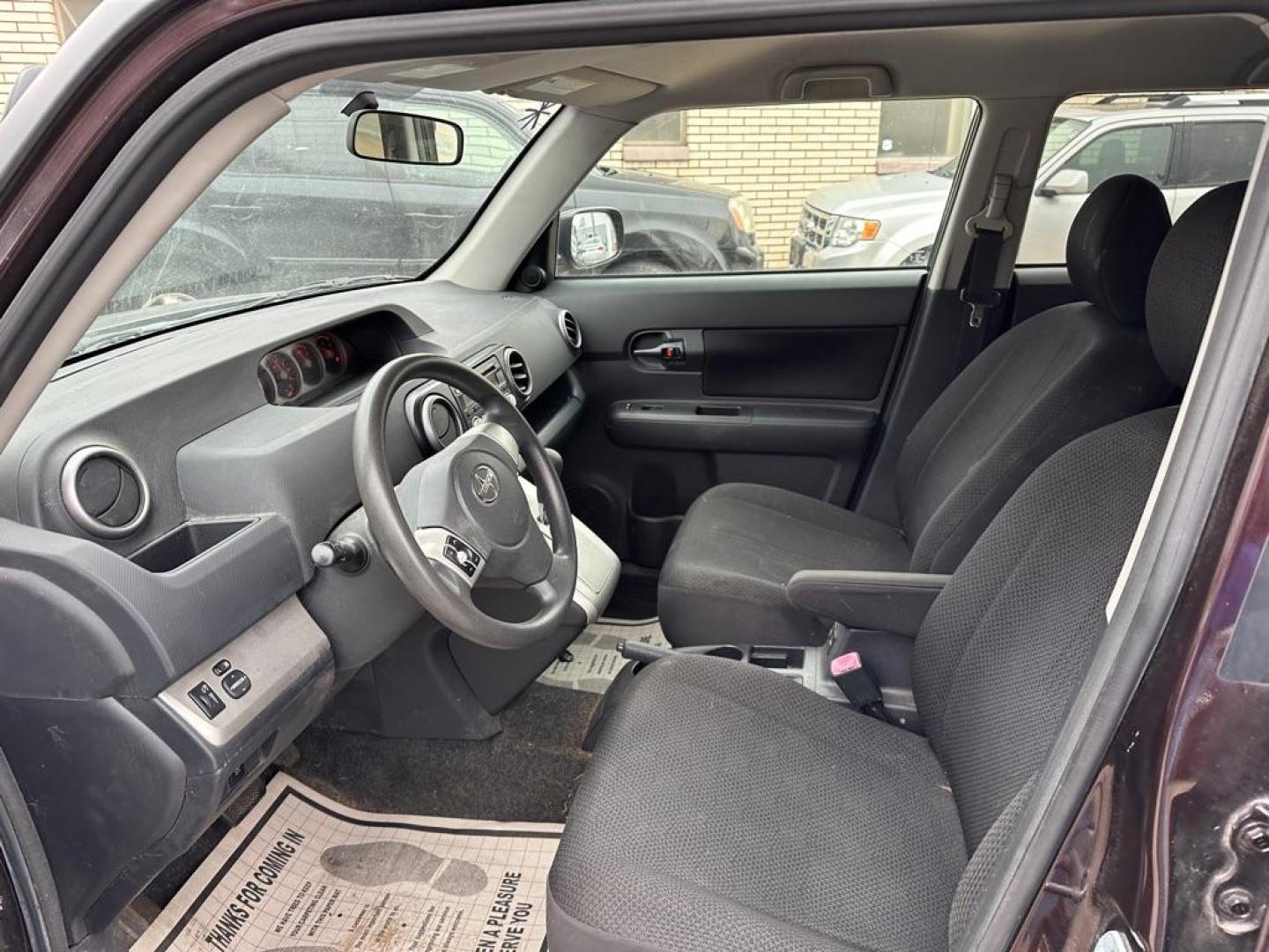 2008 PURPLE SCION XB XB (JTLKE50E681) with an 2.4L engine, Automatic transmission, located at 1708 Broadway, Rockford, IL, 61104, (815) 397-5010, 42.252522, -89.069359 - Photo#9