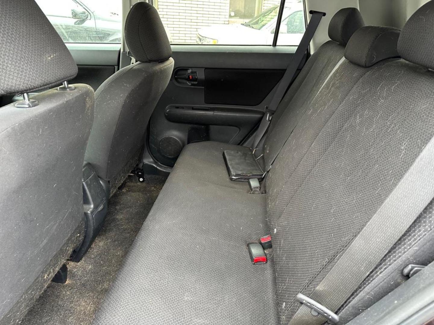 2008 PURPLE SCION XB XB (JTLKE50E681) with an 2.4L engine, Automatic transmission, located at 1708 Broadway, Rockford, IL, 61104, (815) 397-5010, 42.252522, -89.069359 - Photo#4