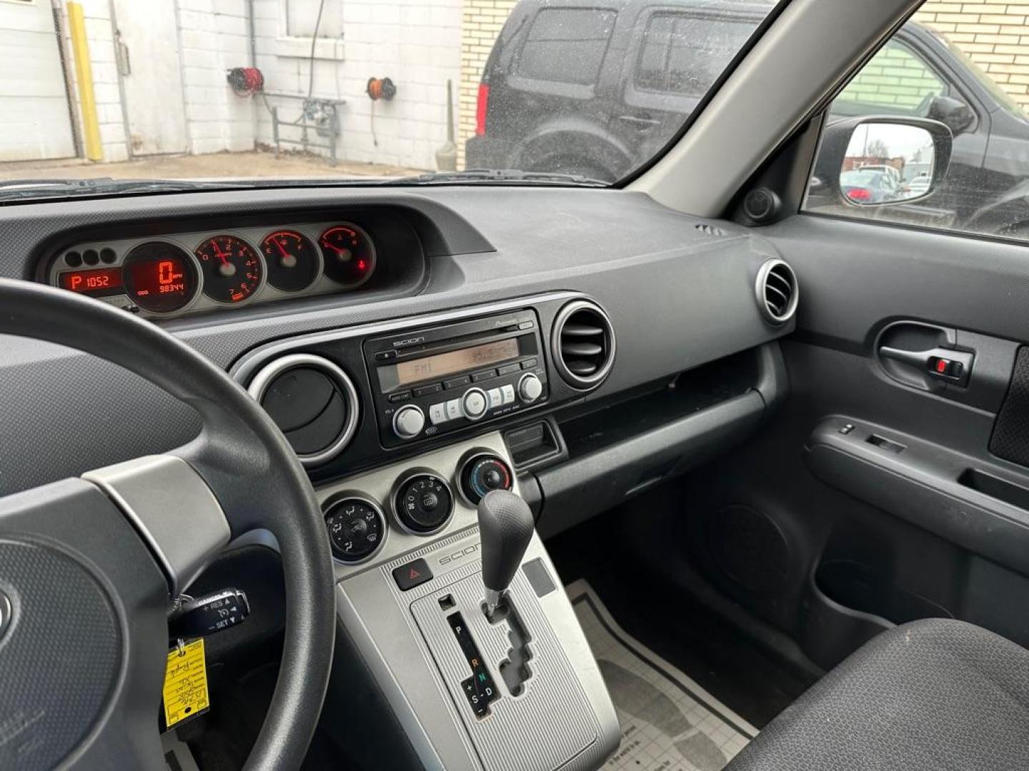 2008 PURPLE SCION XB XB (JTLKE50E681) with an 2.4L engine, Automatic transmission, located at 1708 Broadway, Rockford, IL, 61104, (815) 397-5010, 42.252522, -89.069359 - Photo#6