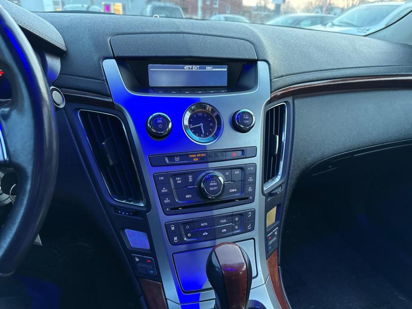 2011 BLACK CADILLAC CTS LUXURY COLLECTION (1G6DE5EY1B0) with an 3.0L engine, Automatic transmission, located at 1708 Broadway, Rockford, IL, 61104, (815) 397-5010, 42.252522, -89.069359 - Photo#6