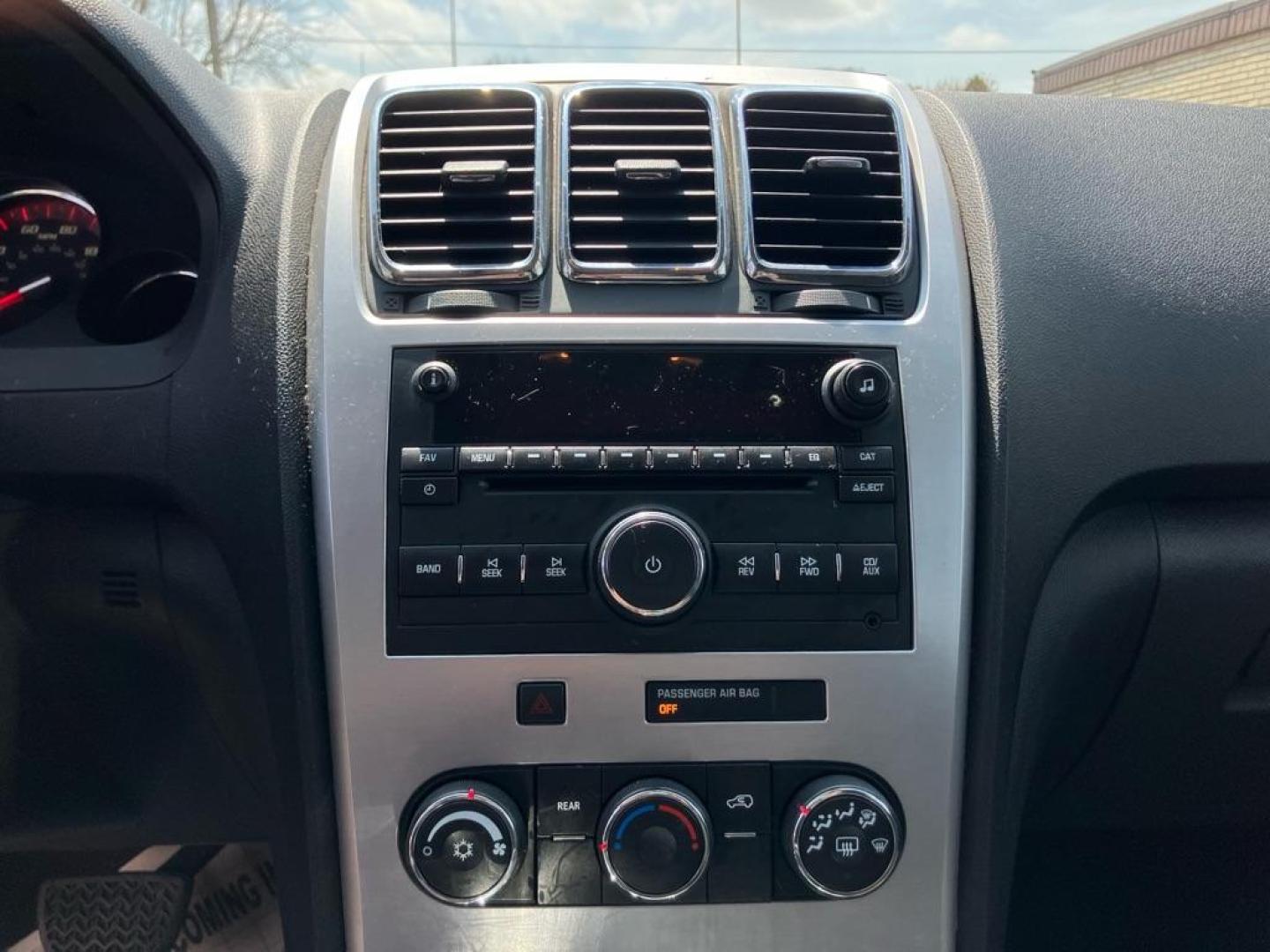 2012 BLACK GMC ACADIA SLE (1GKKRPED6CJ) with an 3.6L engine, Automatic transmission, located at 1708 Broadway, Rockford, IL, 61104, (815) 397-5010, 42.252522, -89.069359 - Photo#9