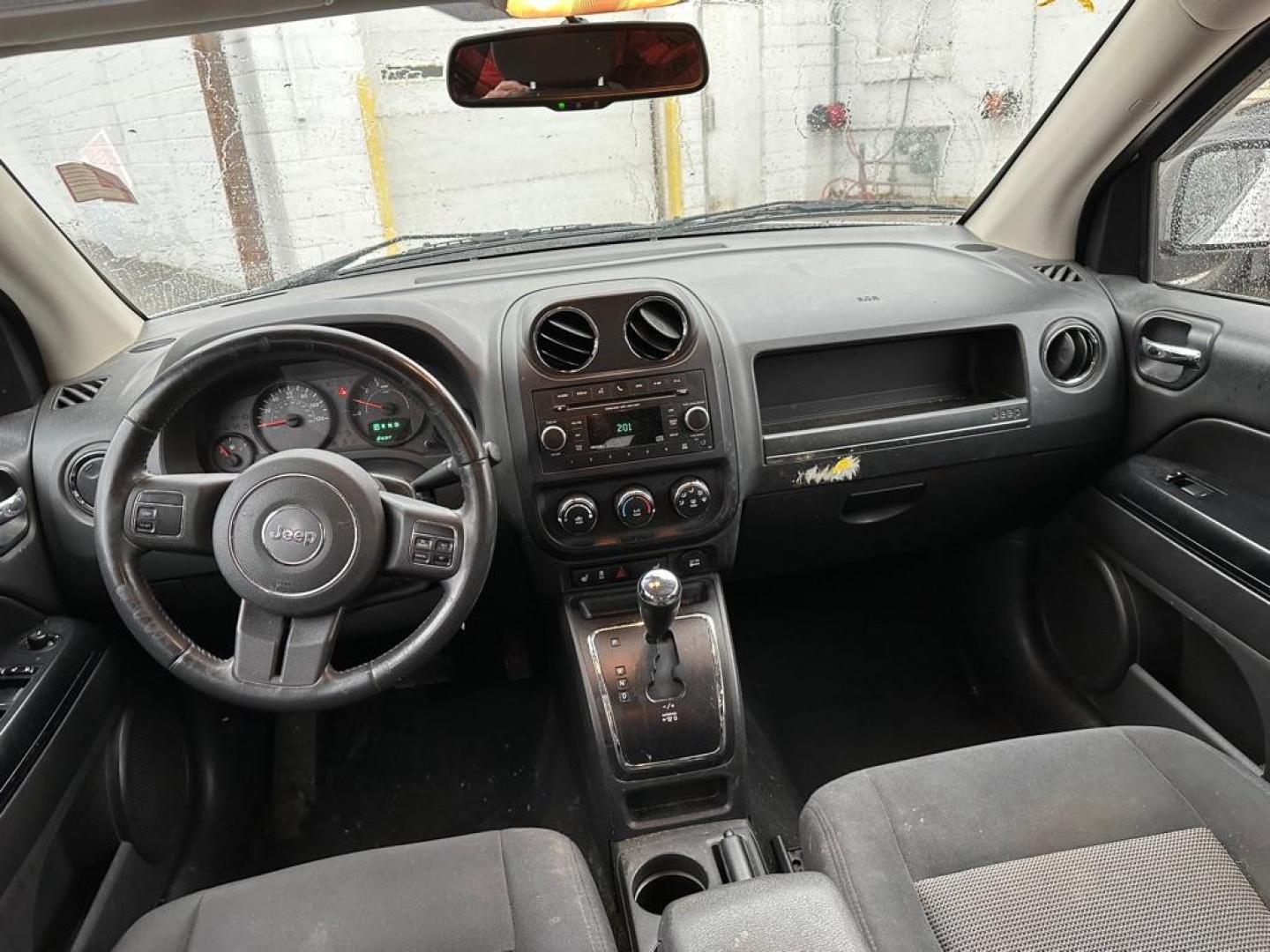 2012 WHITE JEEP COMPASS (1C4NJDAB6CD) with an 2.4L engine, Continuously Variable transmission, located at 1708 Broadway, Rockford, IL, 61104, (815) 397-5010, 42.252522, -89.069359 - Photo#6