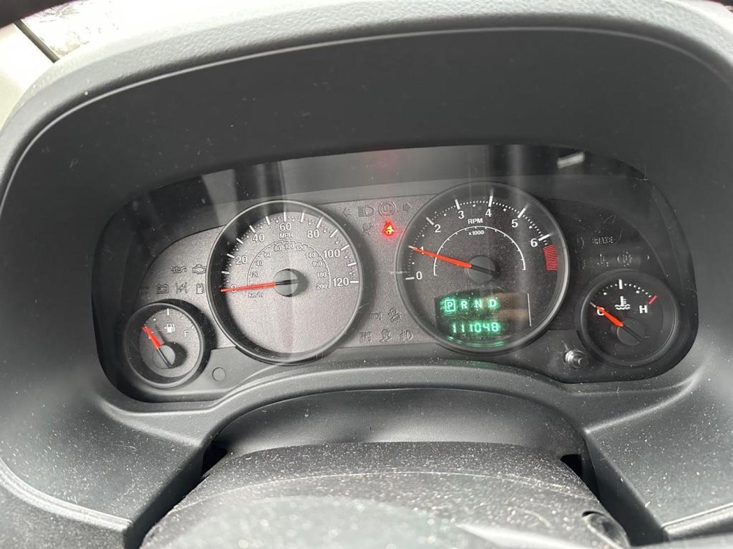 2012 WHITE JEEP COMPASS (1C4NJDAB6CD) with an 2.4L engine, Continuously Variable transmission, located at 1708 Broadway, Rockford, IL, 61104, (815) 397-5010, 42.252522, -89.069359 - Photo#8