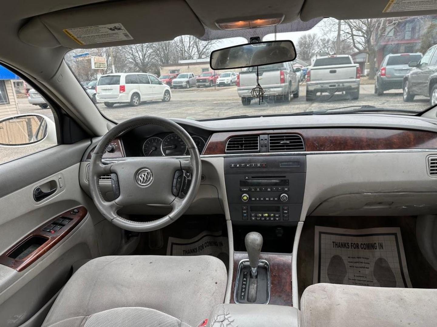 2009 WHITE BUICK LACROSSE CX (2G4WC582891) with an 3.8L engine, Automatic transmission, located at 1708 Broadway, Rockford, IL, 61104, (815) 397-5010, 42.252522, -89.069359 - Photo#6