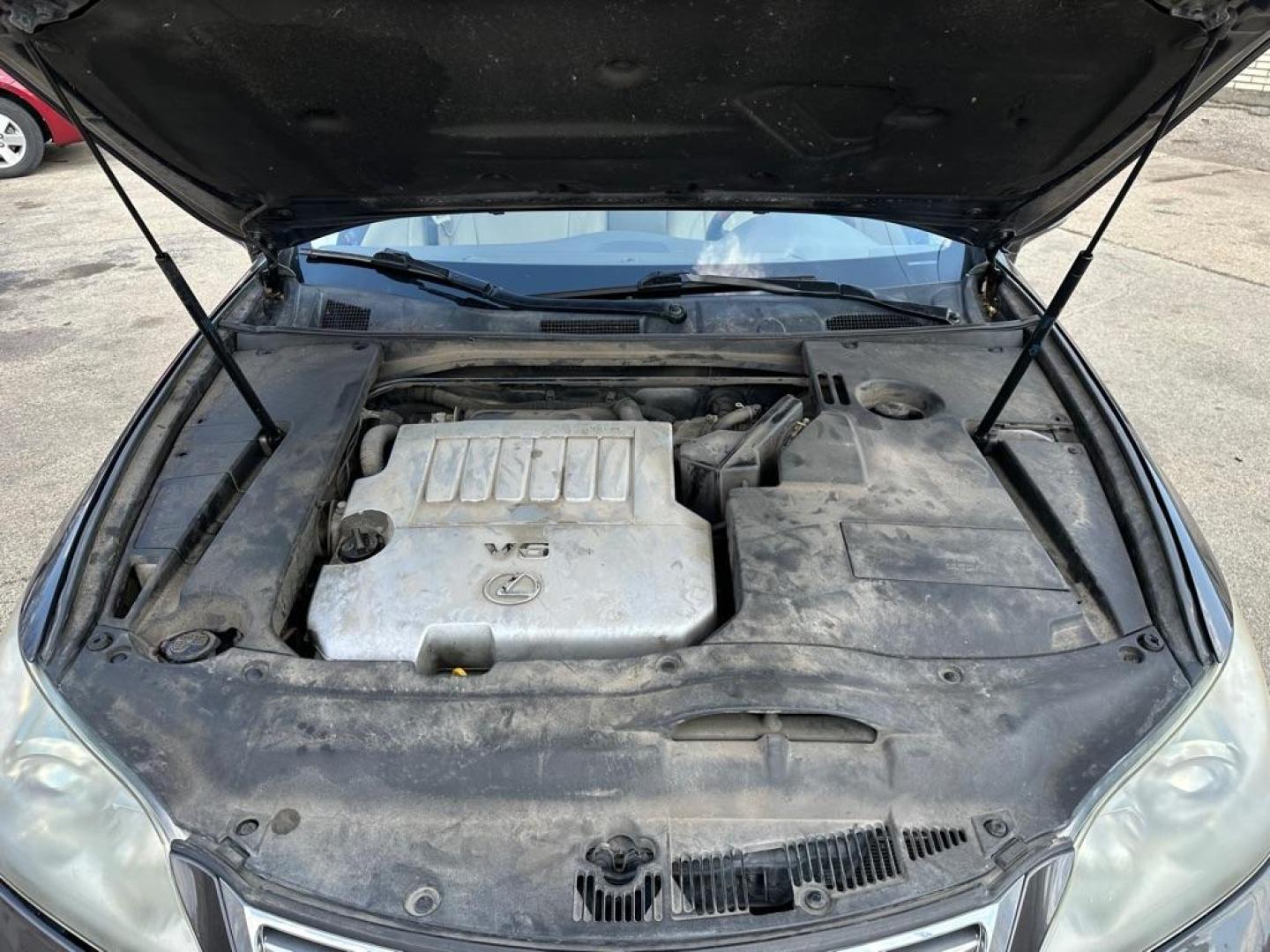 2010 GRAY LEXUS ES 350 (JTHBK1EG2A2) with an 3.5L engine, Automatic transmission, located at 1708 Broadway, Rockford, IL, 61104, (815) 397-5010, 42.252522, -89.069359 - Photo#11