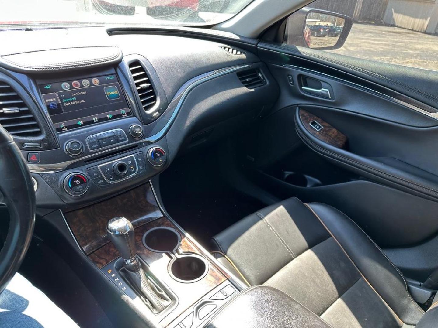2014 RED CHEVROLET IMPALA LT (1G1115SLXEU) with an 2.5L engine, Automatic transmission, located at 1708 Broadway, Rockford, IL, 61104, (815) 397-5010, 42.252522, -89.069359 - Photo#9
