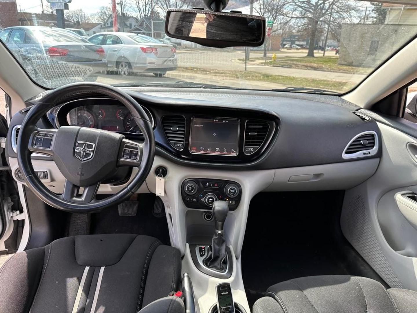 2013 WHITE DODGE DART SXT (1C3CDFBA3DD) with an 2.0L engine, Automatic transmission, located at 1708 Broadway, Rockford, IL, 61104, (815) 397-5010, 42.252522, -89.069359 - Photo#5