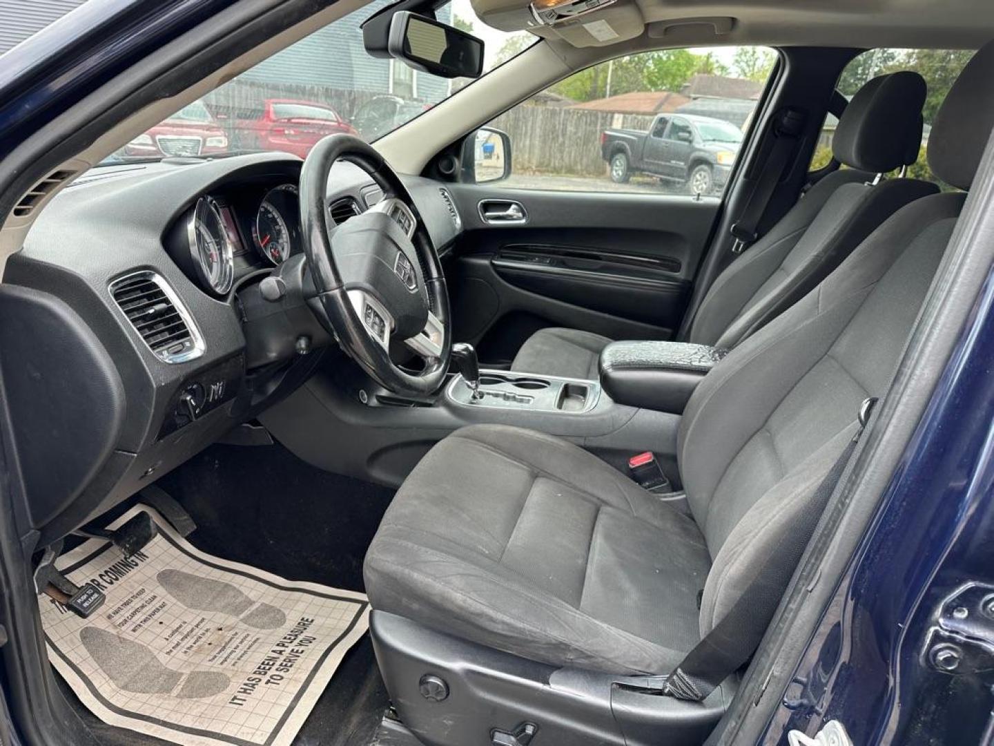 2012 BLUE DODGE DURANGO CREW (1C4RDJDG4CC) with an 3.6L engine, Automatic transmission, located at 1708 Broadway, Rockford, IL, 61104, (815) 397-5010, 42.252522, -89.069359 - Photo#5