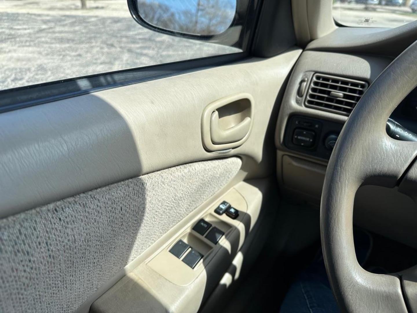 2000 TAN CHEVROLET GEO PRIZM BASE (1Y1SK5488YZ) with an 1.8L engine, Automatic transmission, located at 1708 Broadway, Rockford, IL, 61104, (815) 397-5010, 42.252522, -89.069359 - Photo#12
