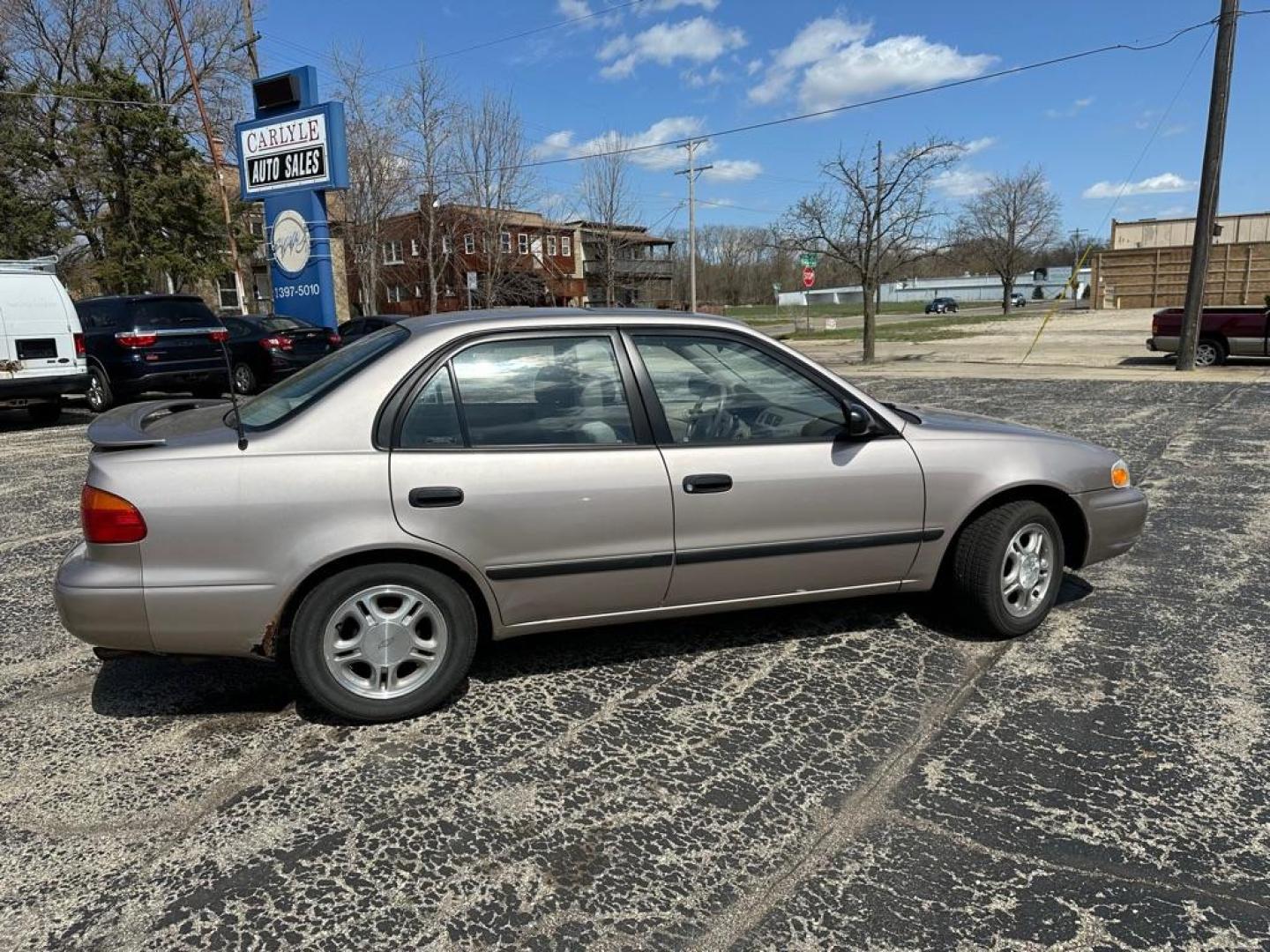 2000 TAN CHEVROLET GEO PRIZM BASE (1Y1SK5488YZ) with an 1.8L engine, Automatic transmission, located at 1708 Broadway, Rockford, IL, 61104, (815) 397-5010, 42.252522, -89.069359 - Photo#2