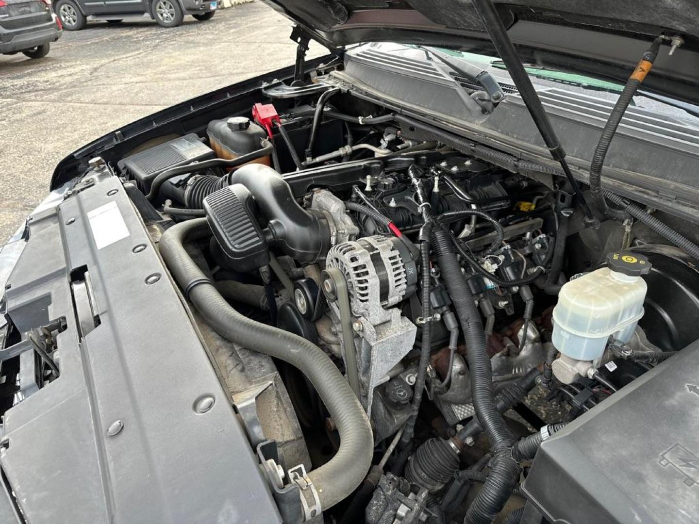 2010 BLACK CHEVROLET AVALANCHE LT (3GNNCFE07AG) with an 5.3L engine, Automatic transmission, located at 1708 Broadway, Rockford, IL, 61104, (815) 397-5010, 42.252522, -89.069359 - Photo#12