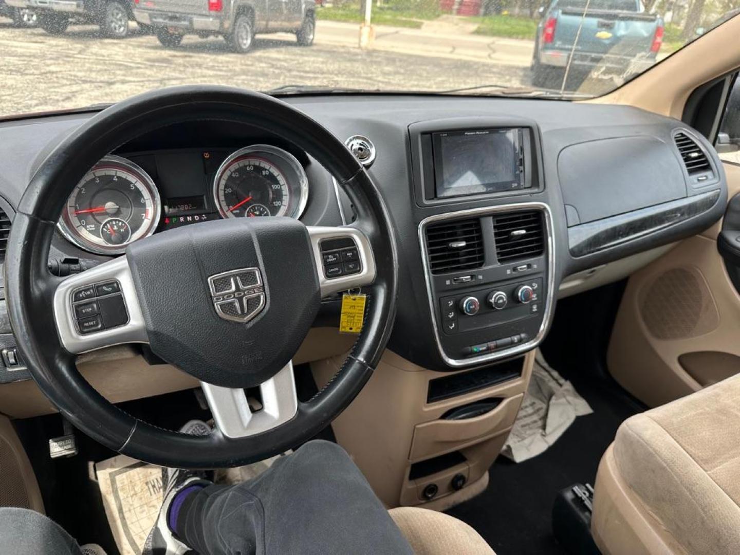 2014 RED DODGE GRAND CARAVAN SE (2C4RDGBG7ER) with an 3.6L engine, Automatic transmission, located at 1708 Broadway, Rockford, IL, 61104, (815) 397-5010, 42.252522, -89.069359 - Photo#9