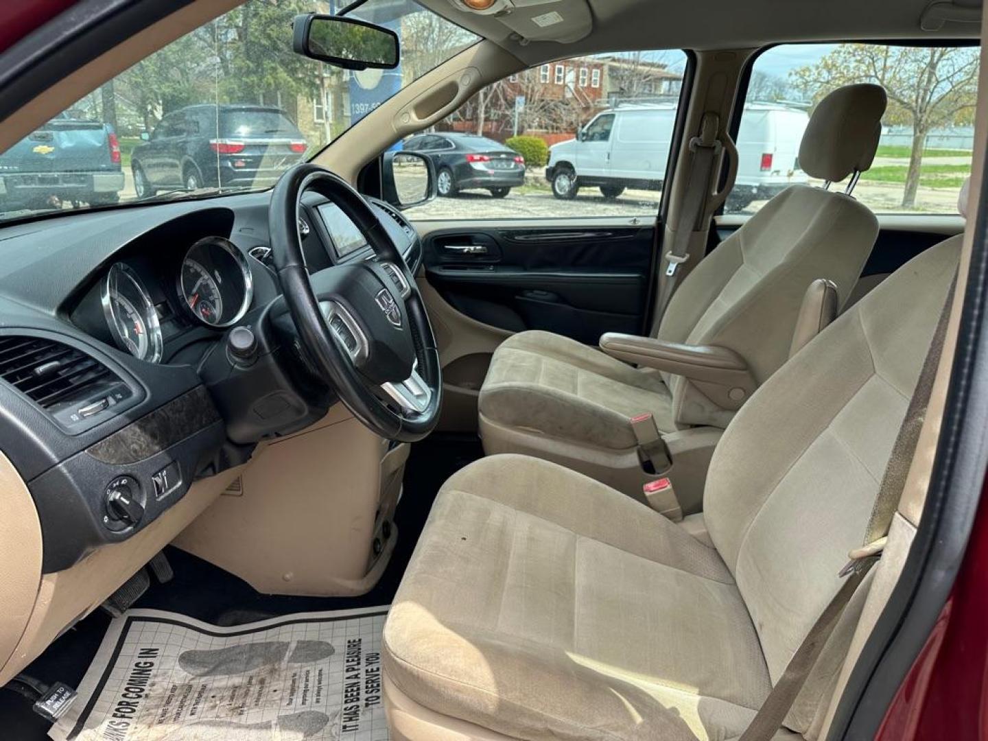 2014 RED DODGE GRAND CARAVAN SE (2C4RDGBG7ER) with an 3.6L engine, Automatic transmission, located at 1708 Broadway, Rockford, IL, 61104, (815) 397-5010, 42.252522, -89.069359 - Photo#7