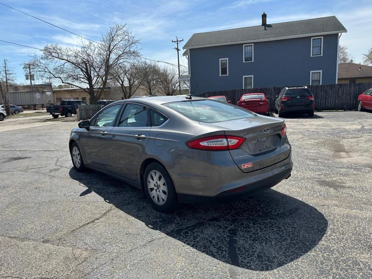 2014 GRAY FORD FUSION S (3FA6P0G78ER) with an 2.5L engine, Automatic transmission, located at 1708 Broadway, Rockford, IL, 61104, (815) 397-5010, 42.252522, -89.069359 - Photo#3