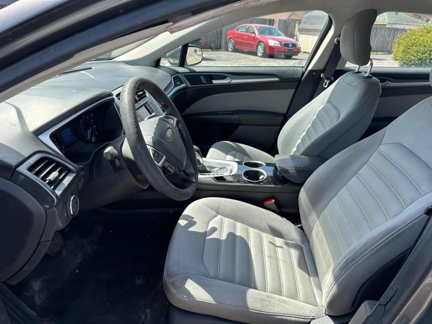 2014 GRAY FORD FUSION S (3FA6P0G78ER) with an 2.5L engine, Automatic transmission, located at 1708 Broadway, Rockford, IL, 61104, (815) 397-5010, 42.252522, -89.069359 - Photo#6