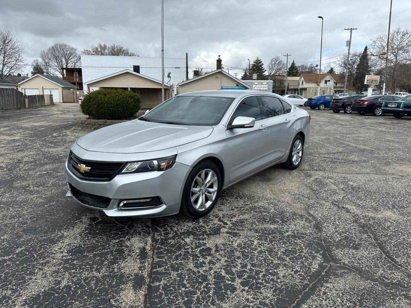 2019 SILVER CHEVROLET IMPALA LT (1G11Z5S34KU) with an 3.6L engine, Automatic transmission, located at 1708 Broadway, Rockford, IL, 61104, (815) 397-5010, 42.252522, -89.069359- Photo#3