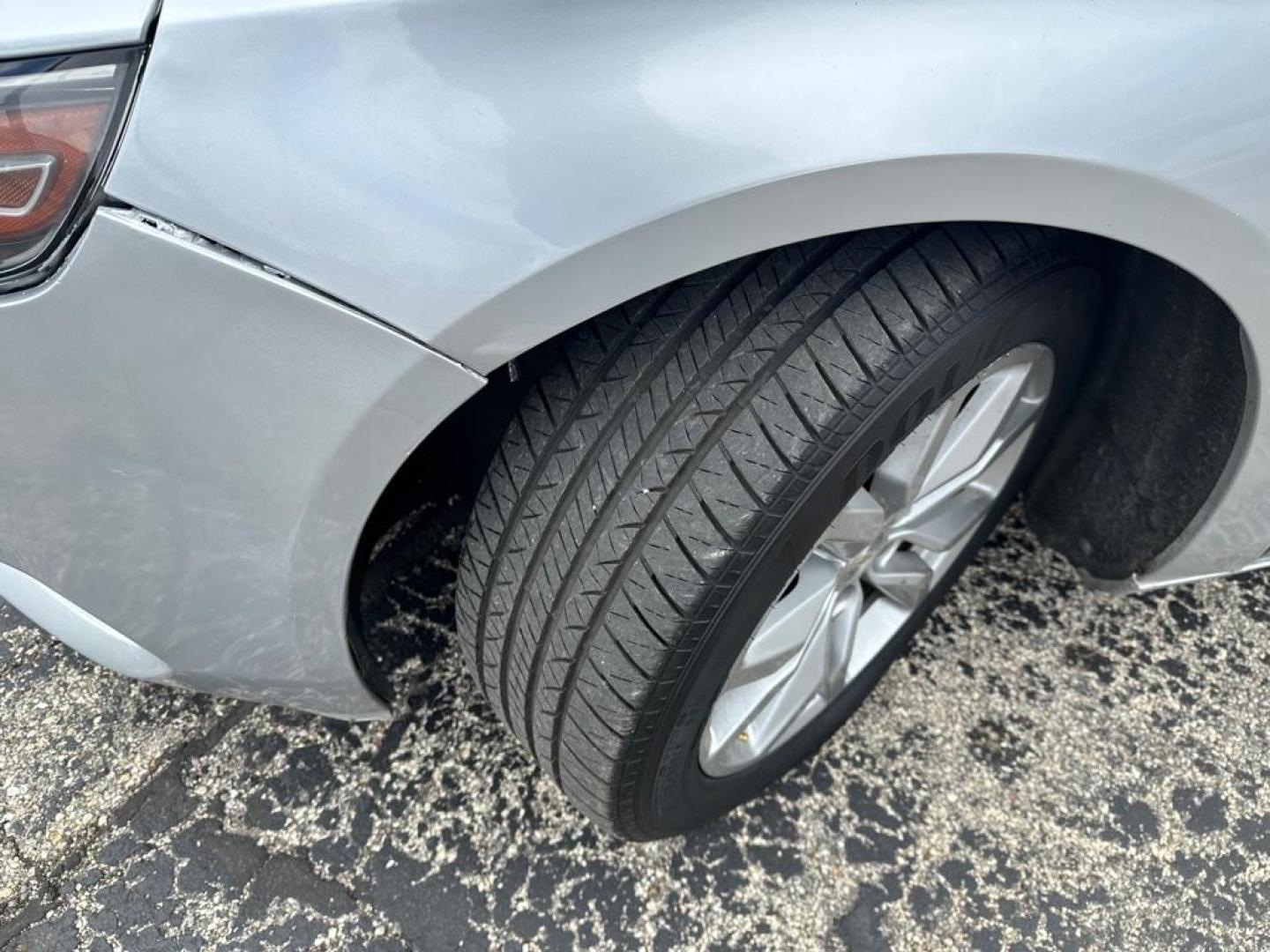 2019 SILVER CHEVROLET IMPALA LT (1G11Z5S34KU) with an 3.6L engine, Automatic transmission, located at 1708 Broadway, Rockford, IL, 61104, (815) 397-5010, 42.252522, -89.069359 - Photo#12