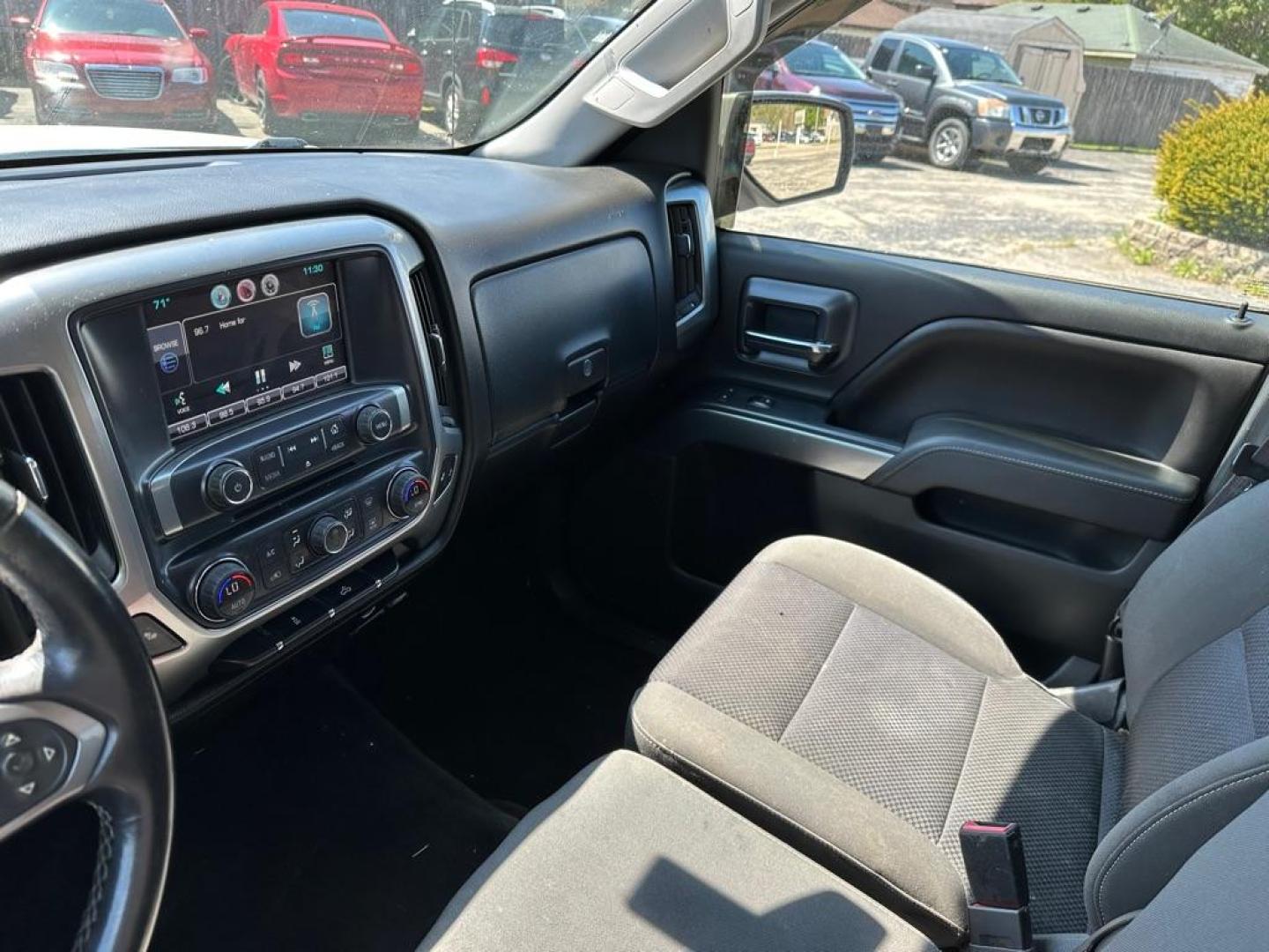 2014 WHITE CHEVROLET SILVERADO 1500 LT (3GCUKREC9EG) with an 5.3L engine, Automatic transmission, located at 1708 Broadway, Rockford, IL, 61104, (815) 397-5010, 42.252522, -89.069359 - Photo#8
