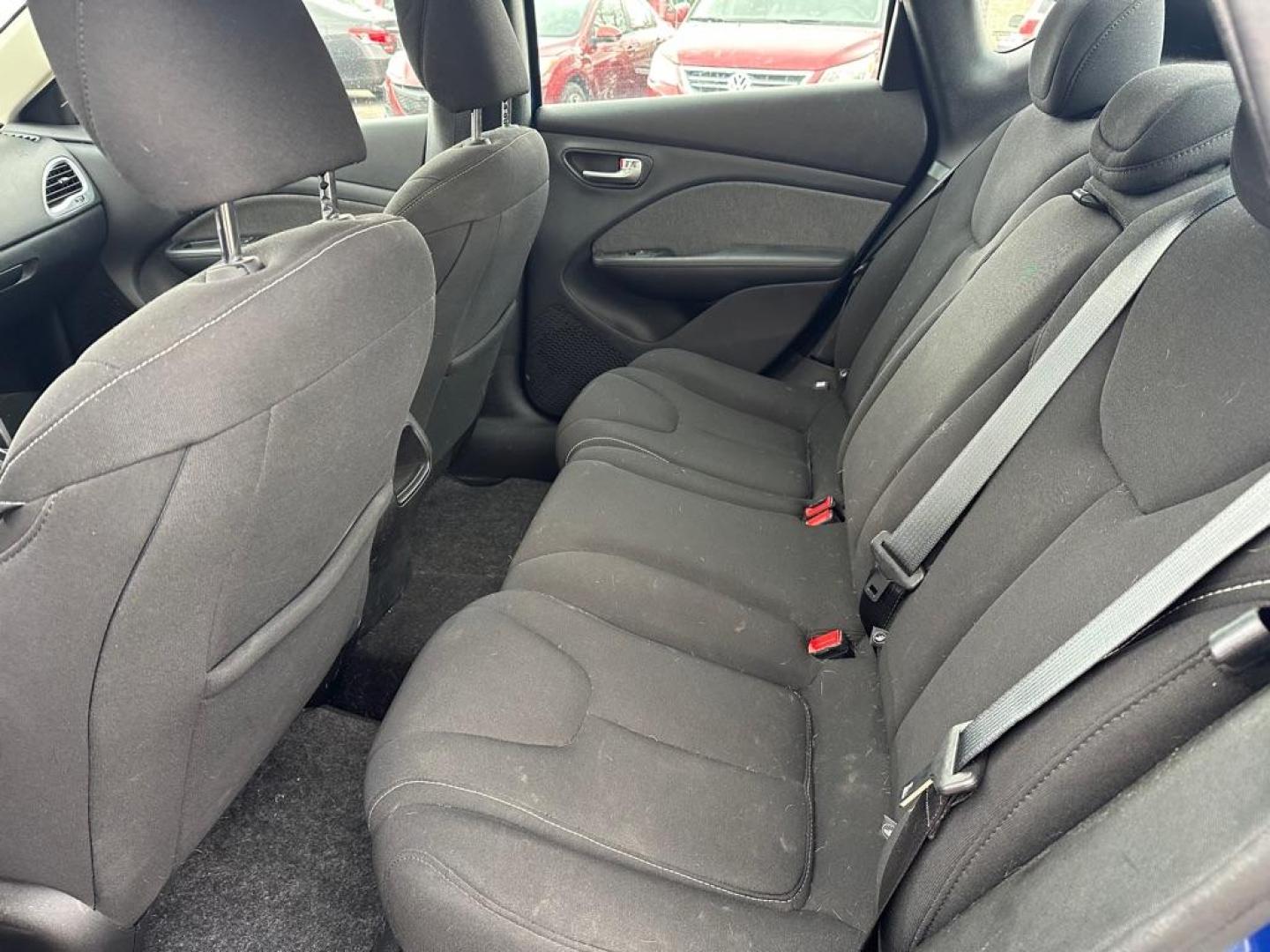 2013 BLUE DODGE DART SXT (1C3CDFBA6DD) with an 2.0L engine, Automatic transmission, located at 1708 Broadway, Rockford, IL, 61104, (815) 397-5010, 42.252522, -89.069359 - Photo#4