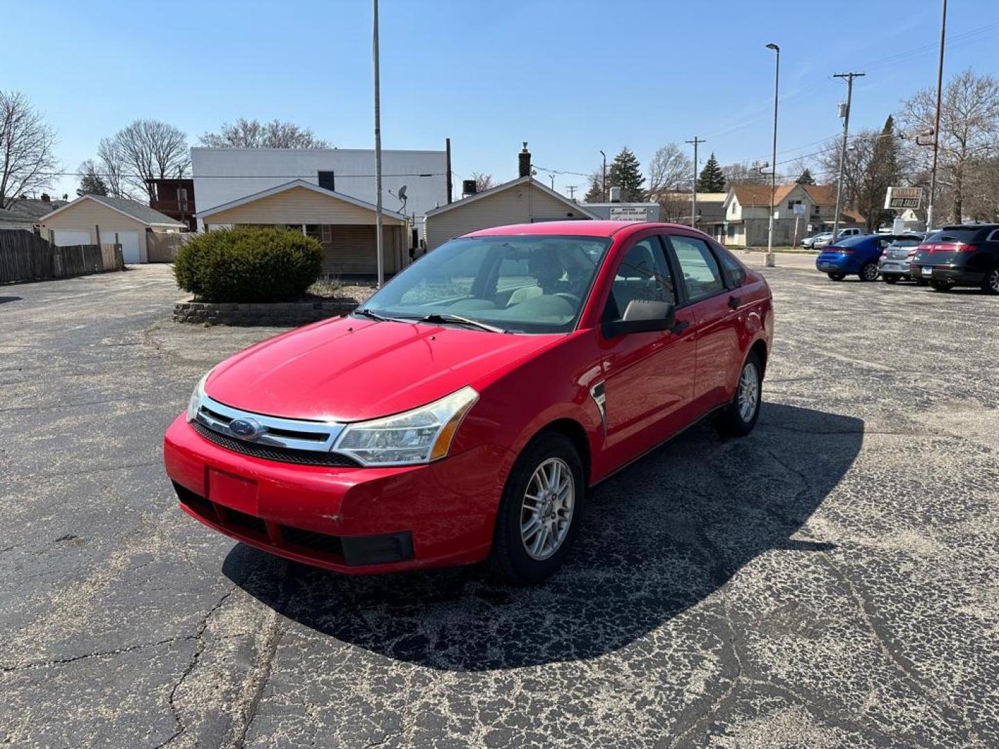 2008 RED FORD FOCUS SE (1FAHP35N78W) with an 2.0L engine, Automatic transmission, located at 1708 Broadway, Rockford, IL, 61104, (815) 397-5010, 42.252522, -89.069359 - Photo#0