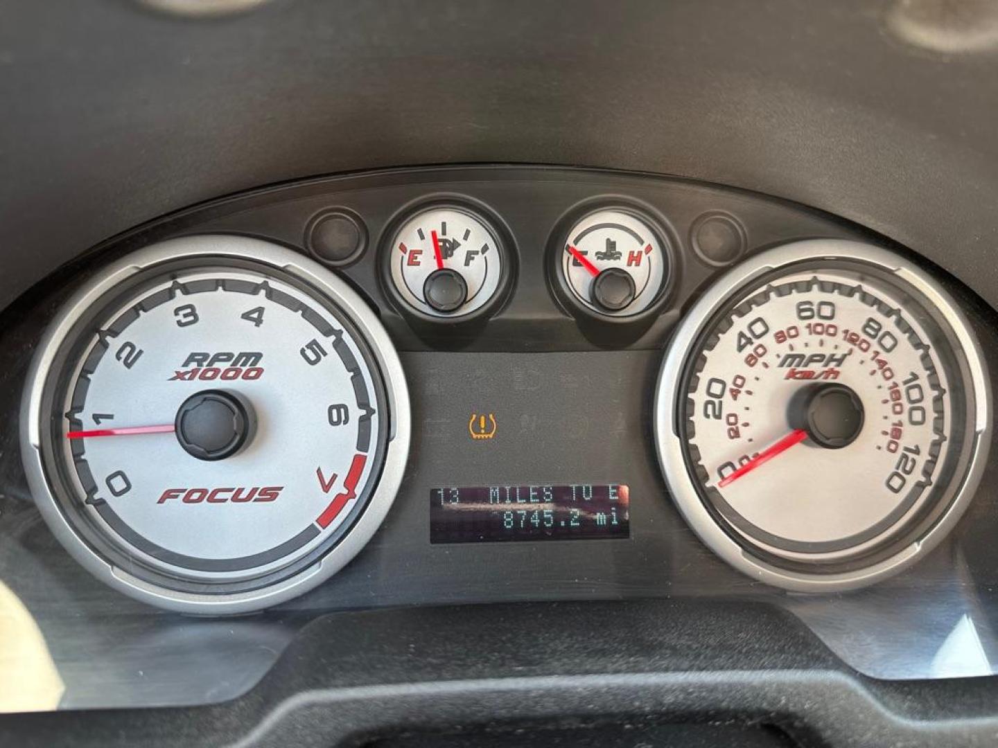 2008 RED FORD FOCUS SE (1FAHP35N78W) with an 2.0L engine, Automatic transmission, located at 1708 Broadway, Rockford, IL, 61104, (815) 397-5010, 42.252522, -89.069359 - Photo#8