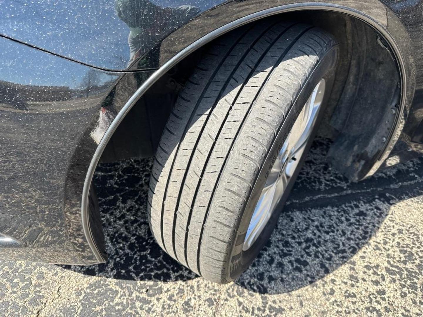 2012 BLACK HYUNDAI SONATA SE (5NPEC4AC7CH) with an 2.4L engine, Automatic transmission, located at 1708 Broadway, Rockford, IL, 61104, (815) 397-5010, 42.252522, -89.069359 - Photo#13