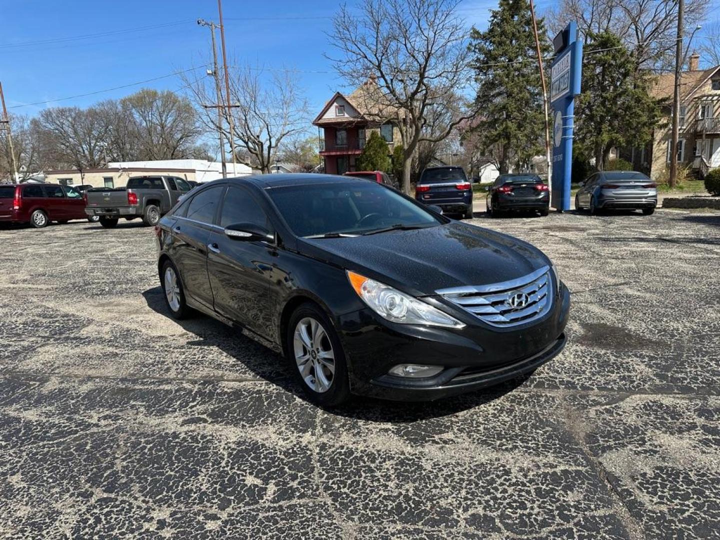 2012 BLACK HYUNDAI SONATA SE (5NPEC4AC7CH) with an 2.4L engine, Automatic transmission, located at 1708 Broadway, Rockford, IL, 61104, (815) 397-5010, 42.252522, -89.069359 - Photo#1