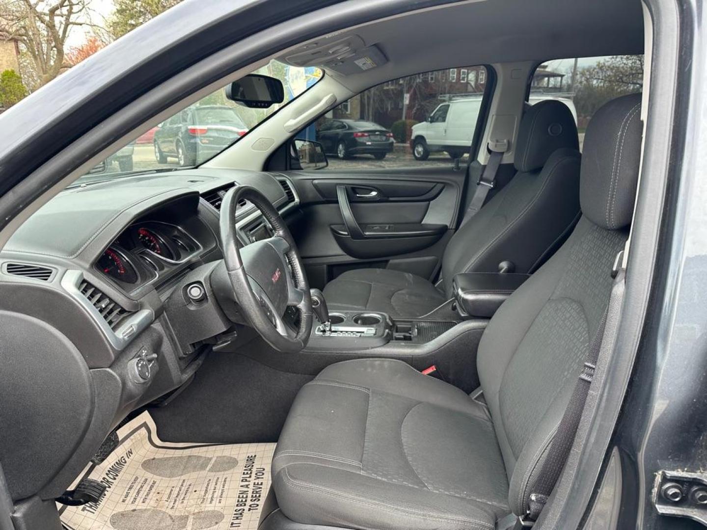 2014 GRAY GMC ACADIA SLE (1GKKRPKD4EJ) with an 3.6L engine, Automatic transmission, located at 1708 Broadway, Rockford, IL, 61104, (815) 397-5010, 42.252522, -89.069359 - Photo#8