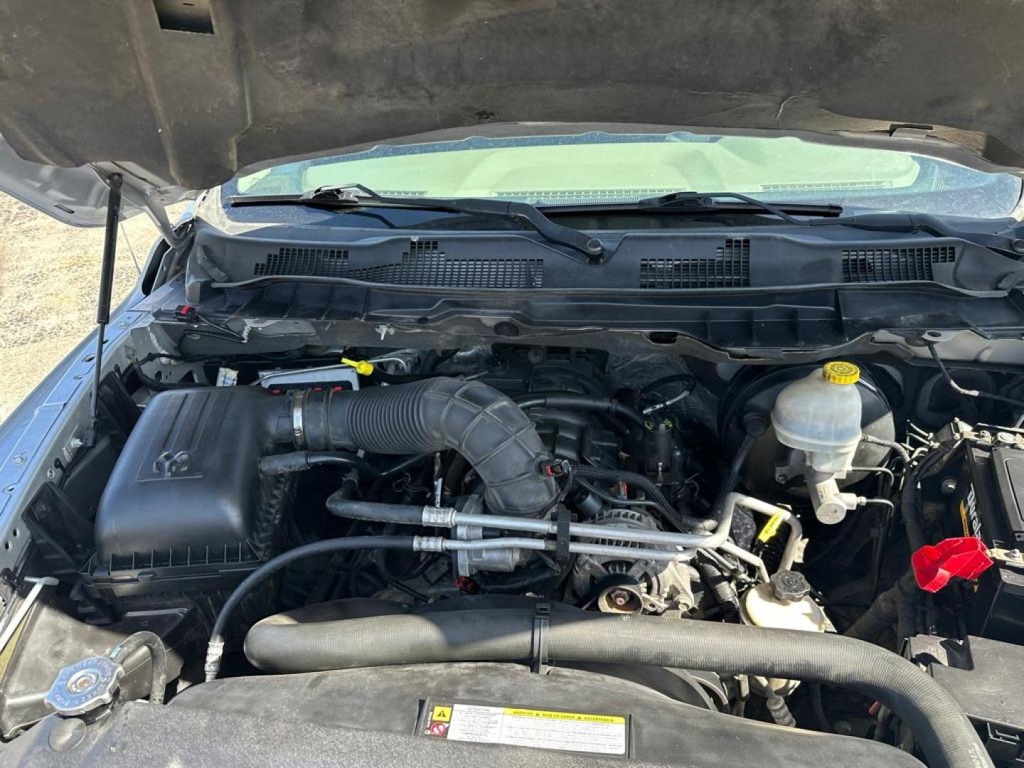 2012 SILVER DODGE RAM 1500 ST (1C6RD6FT8CS) with an 5.7L engine, Automatic transmission, located at 1708 Broadway, Rockford, IL, 61104, (815) 397-5010, 42.252522, -89.069359 - Photo#16