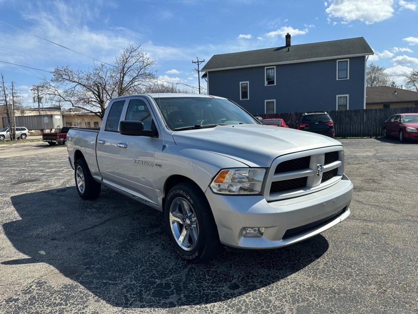 2012 SILVER DODGE RAM 1500 ST (1C6RD6FT8CS) with an 5.7L engine, Automatic transmission, located at 1708 Broadway, Rockford, IL, 61104, (815) 397-5010, 42.252522, -89.069359 - Photo#1