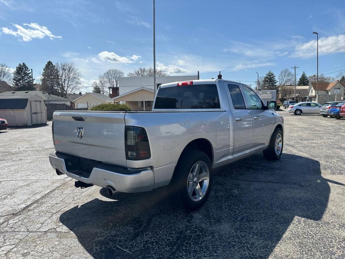 2012 SILVER DODGE RAM 1500 ST (1C6RD6FT8CS) with an 5.7L engine, Automatic transmission, located at 1708 Broadway, Rockford, IL, 61104, (815) 397-5010, 42.252522, -89.069359 - Photo#3