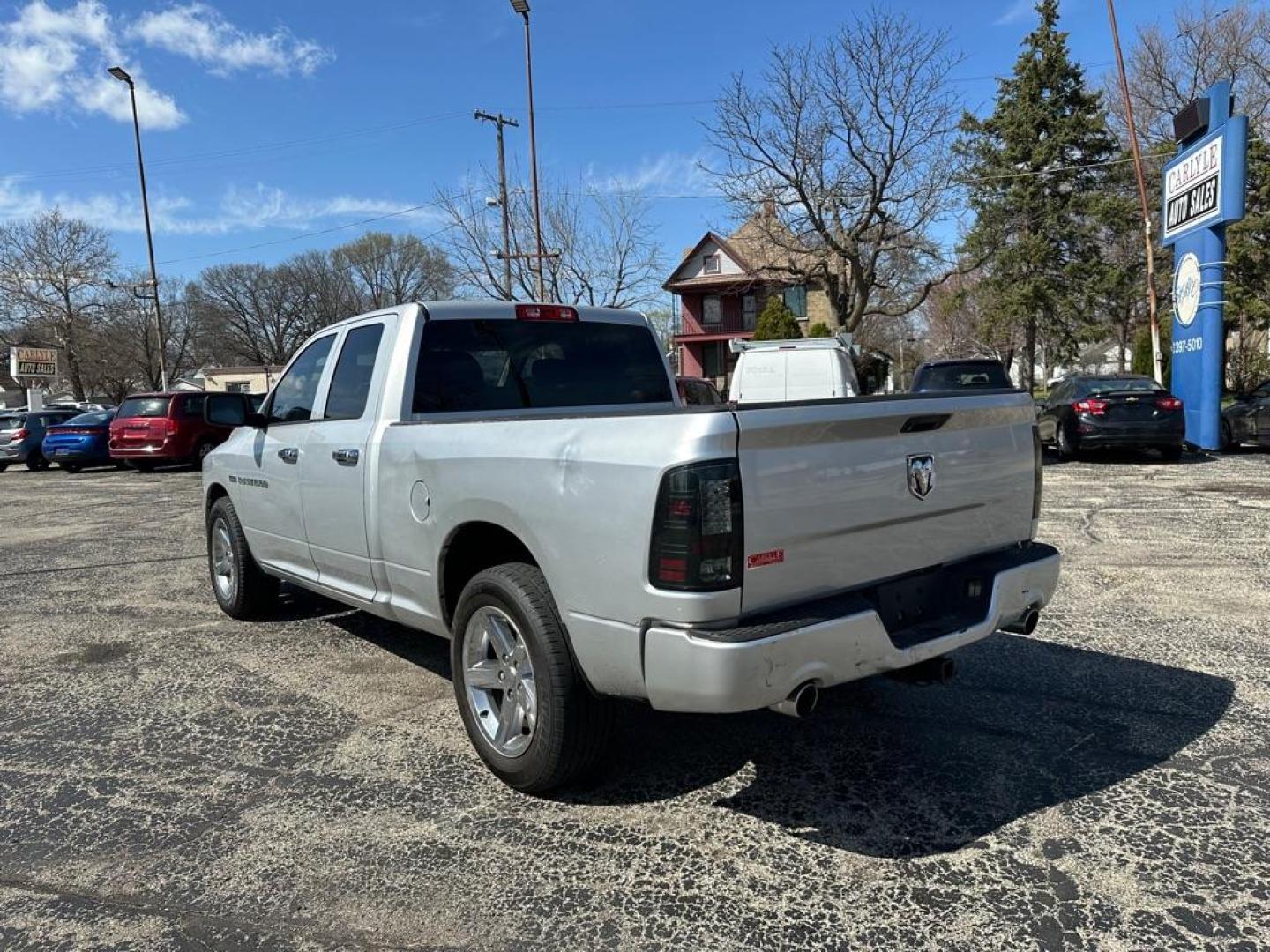 2012 SILVER DODGE RAM 1500 ST (1C6RD6FT8CS) with an 5.7L engine, Automatic transmission, located at 1708 Broadway, Rockford, IL, 61104, (815) 397-5010, 42.252522, -89.069359 - Photo#4