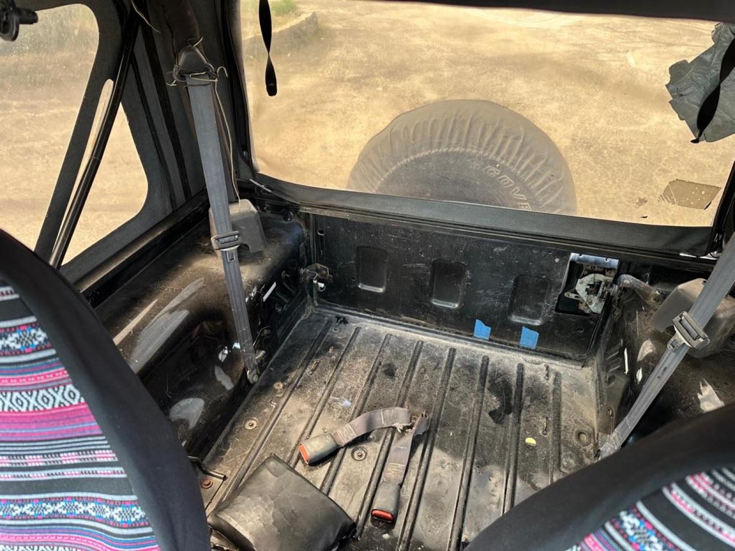 1997 BLACK JEEP WRANGLER / TJ SE (1J4FY29P8VP) with an 2.5L engine, Automatic transmission, located at 1708 Broadway, Rockford, IL, 61104, (815) 397-5010, 42.252522, -89.069359 - Photo#5