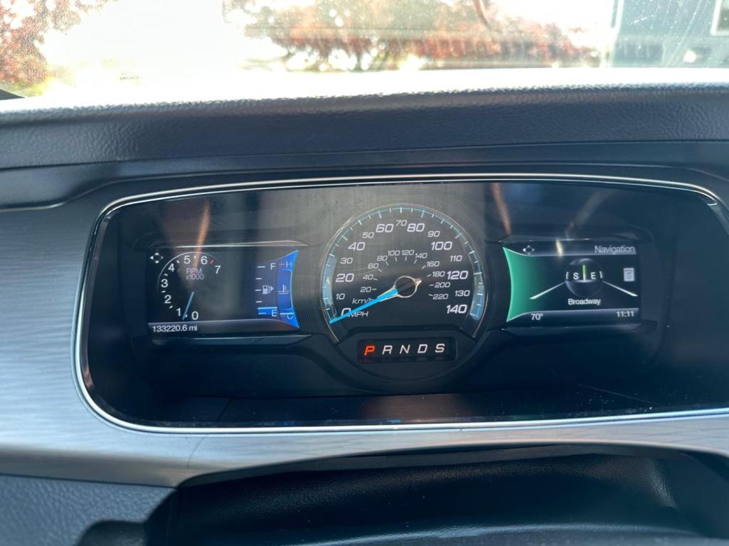 2015 WHITE FORD TAURUS SEL (1FAHP2E83FG) with an 3.5L engine, Automatic transmission, located at 1708 Broadway, Rockford, IL, 61104, (815) 397-5010, 42.252522, -89.069359 - Photo#8